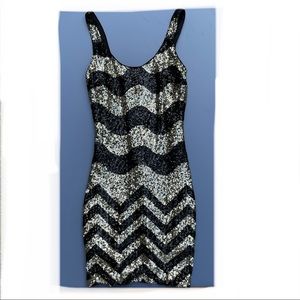 Bebe sexy Sequin chevron short dress xxs
